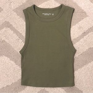 Abercrombie & Fitch Cropped Crew Essential Tank - XS - Olive Green